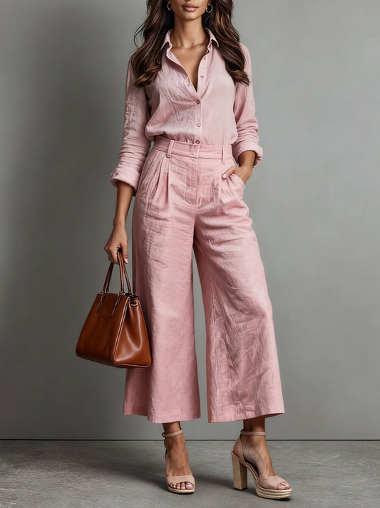 Mili - Conjunto de lino con pantalones capri rosas y camisa holgada.